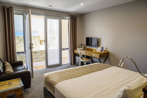 Maand Up - Accommodation Newcastle 5