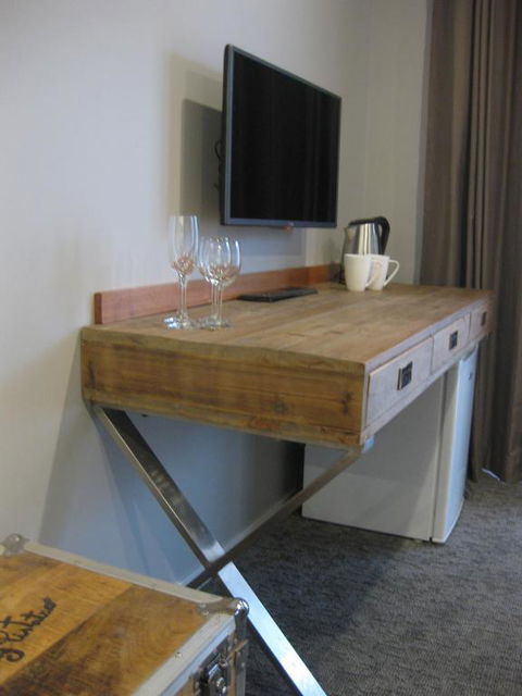 Maand Up - Accommodation Newcastle 6