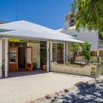 Maand Up - Accommodation Newcastle 0