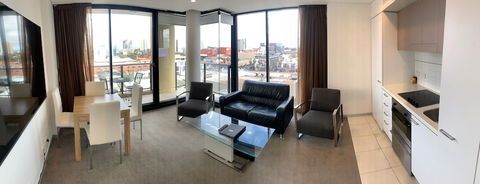 RNR North Terrace - Accommodation Newcastle 6