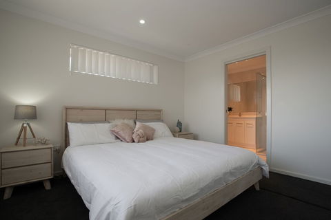 Underwood Road 62 - Accommodation Newcastle 4