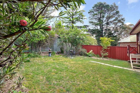 Mountain Den - Accommodation Newcastle 6