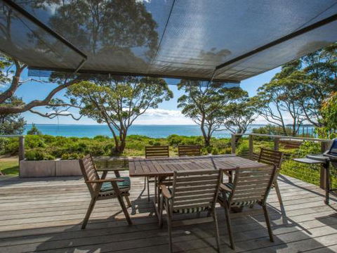 On The Beach At Vincentia 4pm Check Out Sundays - Accommodation Newcastle 0