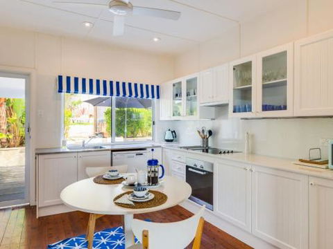 Nautilus At Hyams 4pm Check Out Sundays - Accommodation Newcastle 2