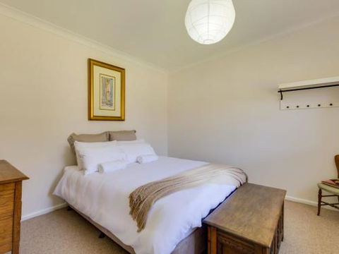 Propeller Lime Couples Only 4pm Check Out Sundays - Accommodation Newcastle 2