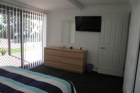 Almonta Apartments On The Water Front - Accommodation Newcastle 5