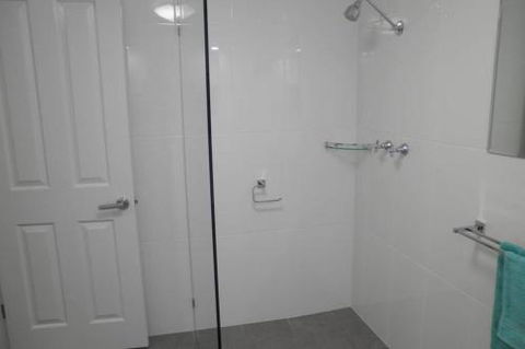 Almonta Apartments On The Water Front - Accommodation Newcastle 6