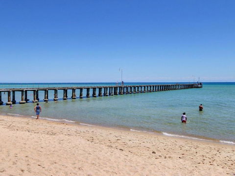 Rosalea By The Bay - Accommodation Newcastle 2