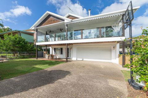 Beaches - Accommodation Newcastle 0