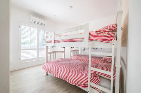 Beaches - Accommodation Newcastle 4