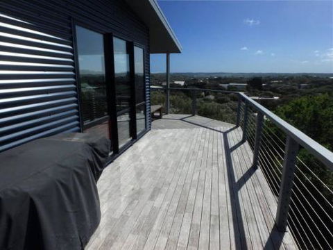 37 Oceanview Parade Sandy Point - Accommodation Newcastle 0