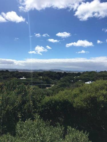 37 Oceanview Parade Sandy Point - Accommodation Newcastle 2