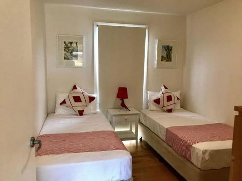 10 Anderson Avenue Sandy Point - Accommodation Newcastle 1