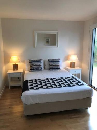 10 Anderson Avenue Sandy Point - Accommodation Newcastle 4