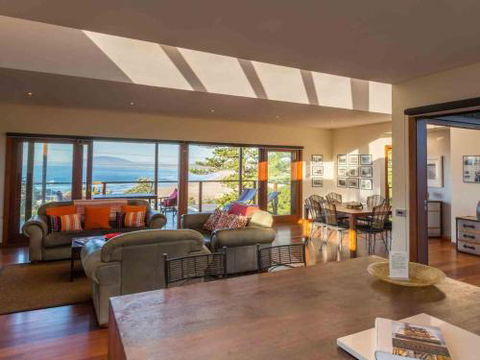 CARMELONE Gerroa 4pm Check Out On Sundays - Accommodation Newcastle 5