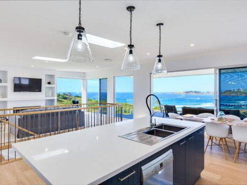 SEASCAPE Bombo 4pm Check Out Sundays - Accommodation Newcastle 5