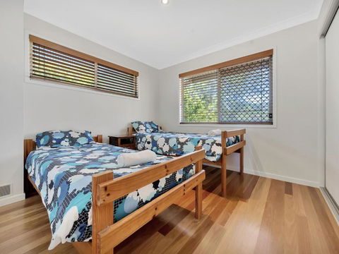 Drift Beach House - Accommodation Newcastle 3