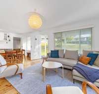 MOBYS at HYAMS Hyams Beach 4pm check out Sundays - Accommodation Newcastle