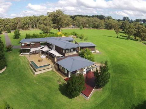 ALPINE LODGE Alpine Southern Highlands 4pm Check Out Sundays - Accommodation Newcastle 4