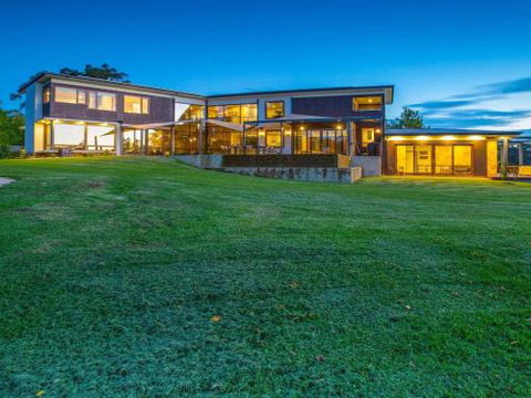 ALPINE LODGE Alpine Southern Highlands 4pm Check Out Sundays - Accommodation Newcastle 0