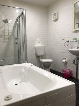 Sydney Harbor Town Houses Longs Ln - Accommodation Newcastle 5