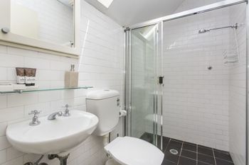 Sydney Harbor Town Houses Longs Ln - Accommodation Newcastle 1