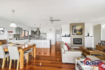 SUNNY DAZE BONNY HILLS - Accommodation Newcastle 6