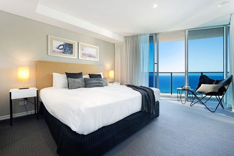 H Residences 2 Bedroom Ocean View In Surfers Paradise - Accommodation Newcastle 5