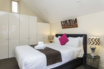 Sydney Harbor Town Houses Carahers Ln - Accommodation Newcastle 0