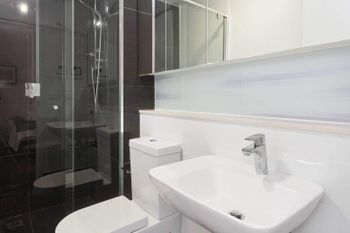 Location Views & Style - Accommodation Newcastle 5