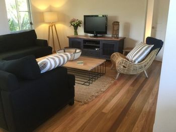 Bali Blue - Accommodation Newcastle 6