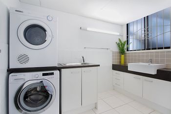 Jansea 2 - Accommodation Newcastle 2