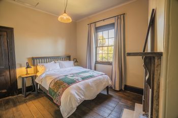 Hill End Historic Cottages - Accommodation Newcastle 3