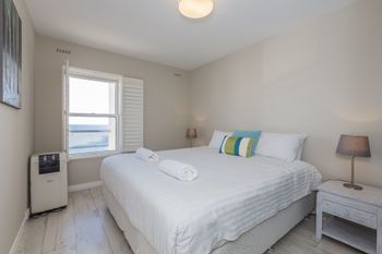 Cottesloe Azura Apartment - Accommodation Newcastle 2