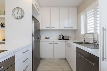 Cottesloe Azura Apartment - Accommodation Newcastle 5
