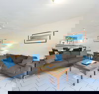 Seascape Holidays  Beachfront Terraces - Accommodation Newcastle