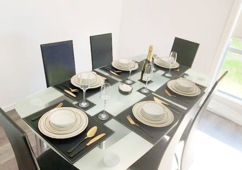 Brand New Home - 10min To Beach & Torquay - Accommodation Newcastle 4