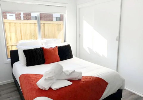 Brand New Home - 10min To Beach & Torquay - Accommodation Newcastle 3