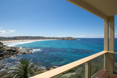 Ultimate Bondi Escape - Accommodation Newcastle 5