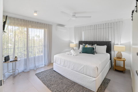 Oceanside Apartment - LAMER9 - Accommodation Newcastle 4