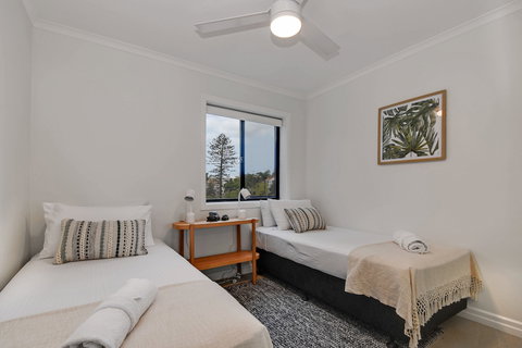Oceanside Apartment - LAMER9 - Accommodation Newcastle 2