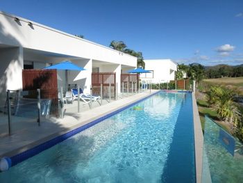 SoCal Swim Out 2 Bedroom Apartment - Accommodation Newcastle 4