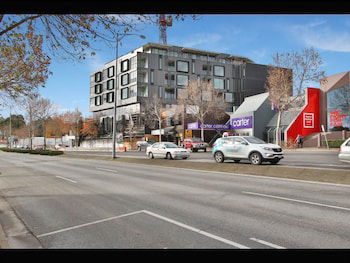 Evelyn507 - Accommodation Newcastle 1