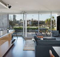 Elegant Elizabeth Bay H374 - Accommodation Newcastle