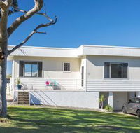 Toms Beach House - Accommodation Newcastle
