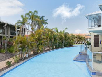 Sandy Point Road Unit 337 265 Pacific Blue - Accommodation Newcastle 4