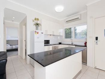 Sandy Point Road Unit 337 265 Pacific Blue - Accommodation Newcastle 6