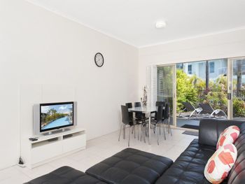 Sandy Point Road Unit 337 265 Pacific Blue - Accommodation Newcastle 1