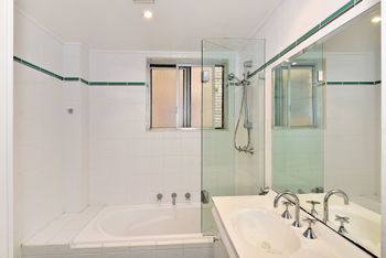 Parklea 5 - Accommodation Newcastle 2