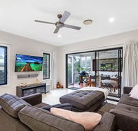 Paradise at the Point - Accommodation Newcastle